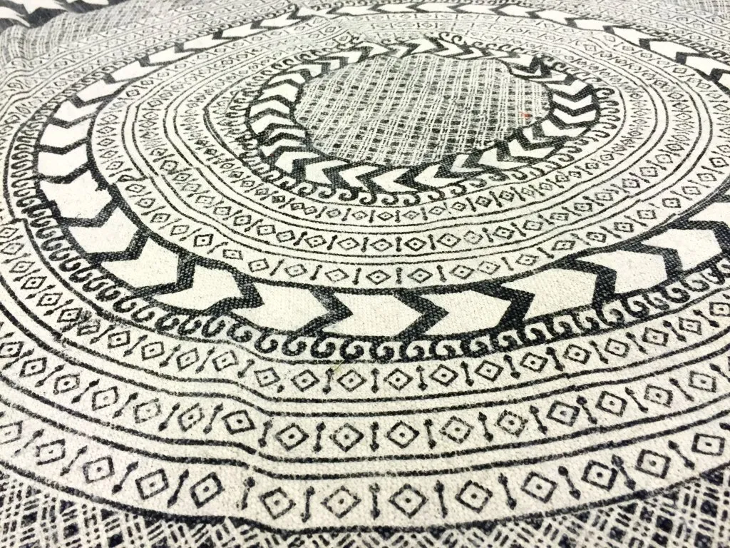 Round Rugs - Marrakech (round) (black/grey/white) 7 Round Rugs - Marrakech (round) (black/grey/white) - Image 5