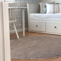 Wilton Rug - Art Silk (beige) -Viscose Rugs Shop art silk beige rund.jpg