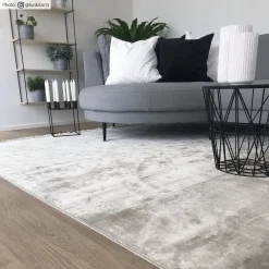 Wilton Rug - Art Silk (light Grey/beige) -Viscose Rugs Shop credbilder mall art silk greige16.jpg