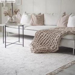 Wilton Rug - Art Silk (light Grey/beige) -Viscose Rugs Shop credbilder mall art silk greige5.jpg