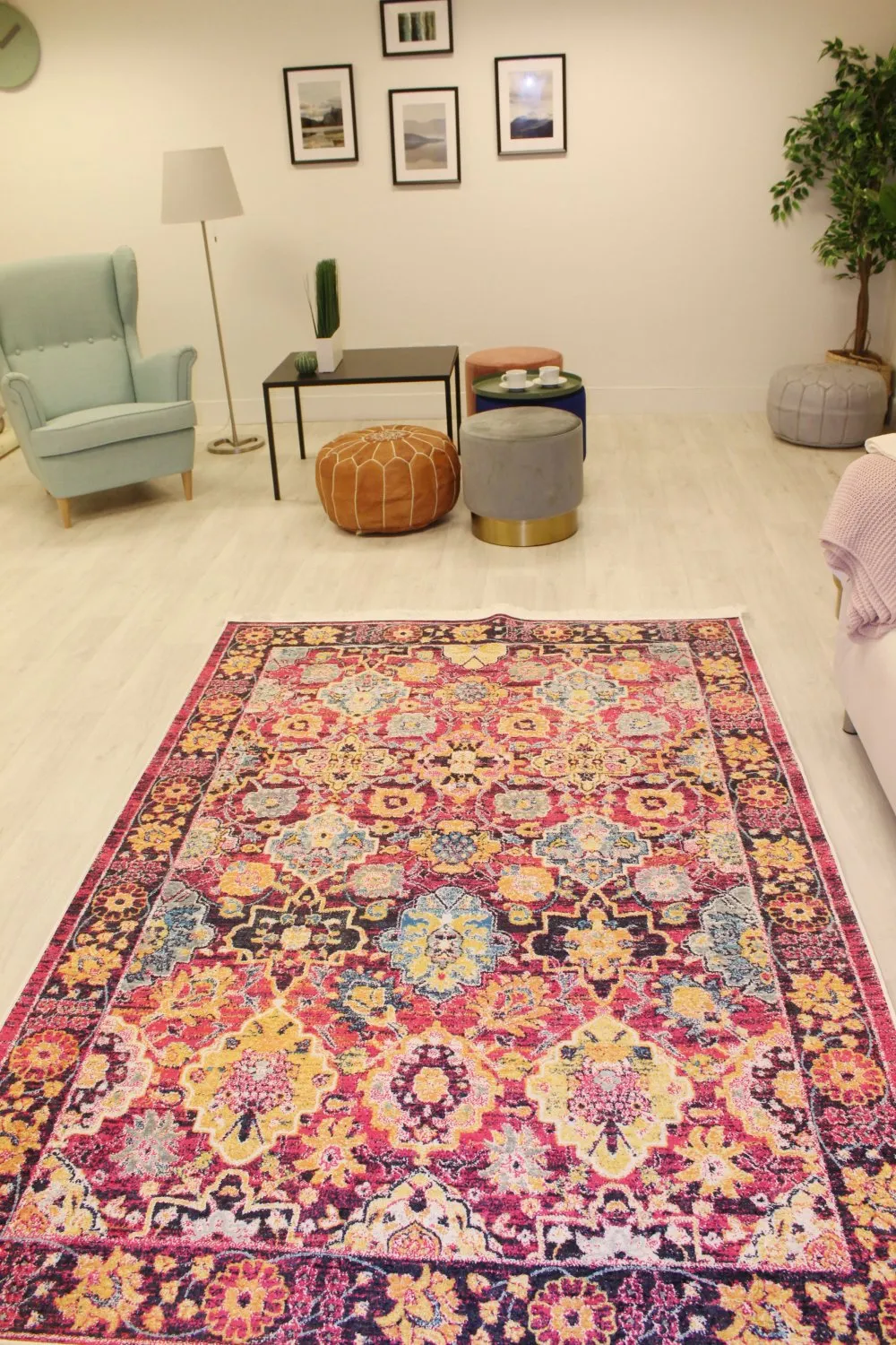 Wilton Rug - Fernana (pink/multi) 11 Wilton Rug - Fernana (pink/multi) - Image 9