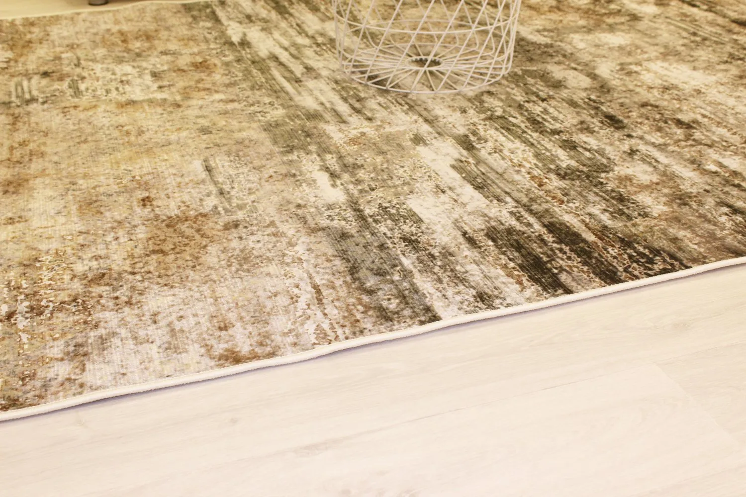 Wilton Rug - Ben Arous (green) 10 Wilton Rug - Ben Arous (green) - Image 8