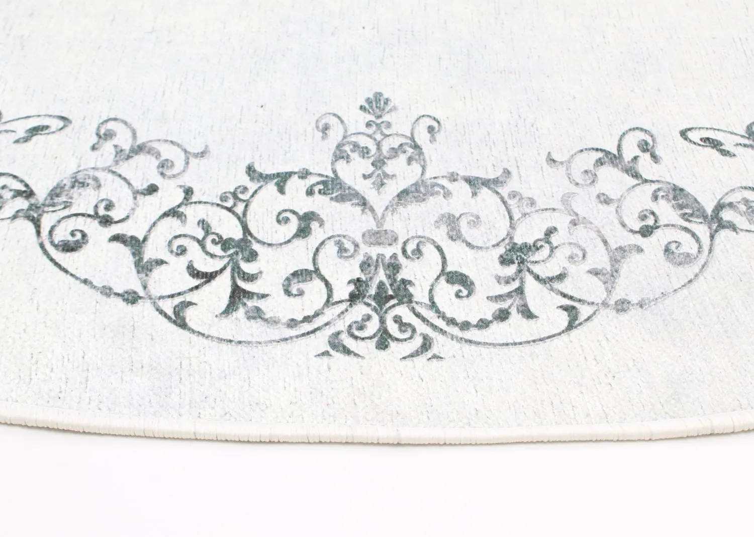 Round Rug - Santi (white/black) 6 Round Rug - Santi (white/black) - Image 4