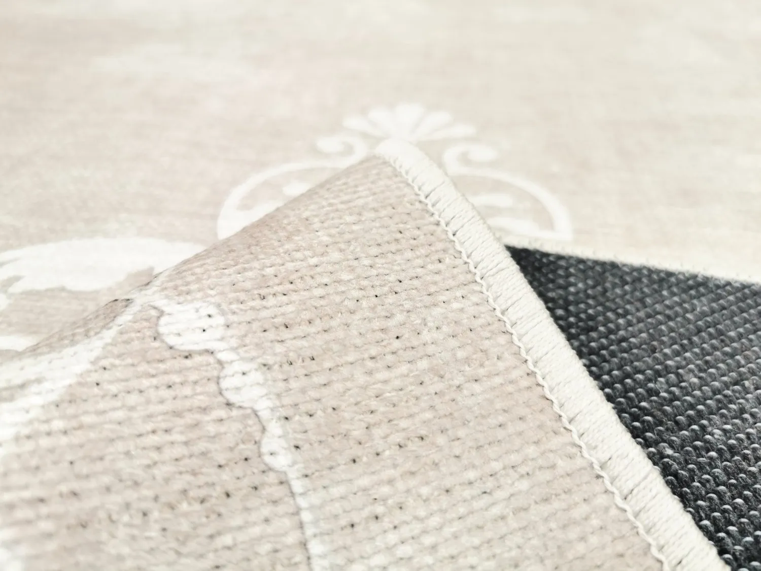 Wilton Rug - Santi (beige/white) 8 Wilton Rug - Santi (beige/white) - Image 6