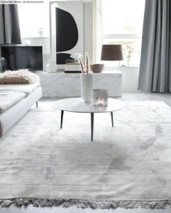 Wilton Rug - Art Silk (grey) -Viscose Rugs Shop xxxinterieurmoodartsilkgreige.jpg