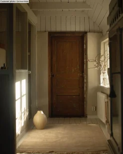 Wilton Rug - Art Silk (beige) -Viscose Rugs Shop xxxstinaninnasartsilkbeige.jpg